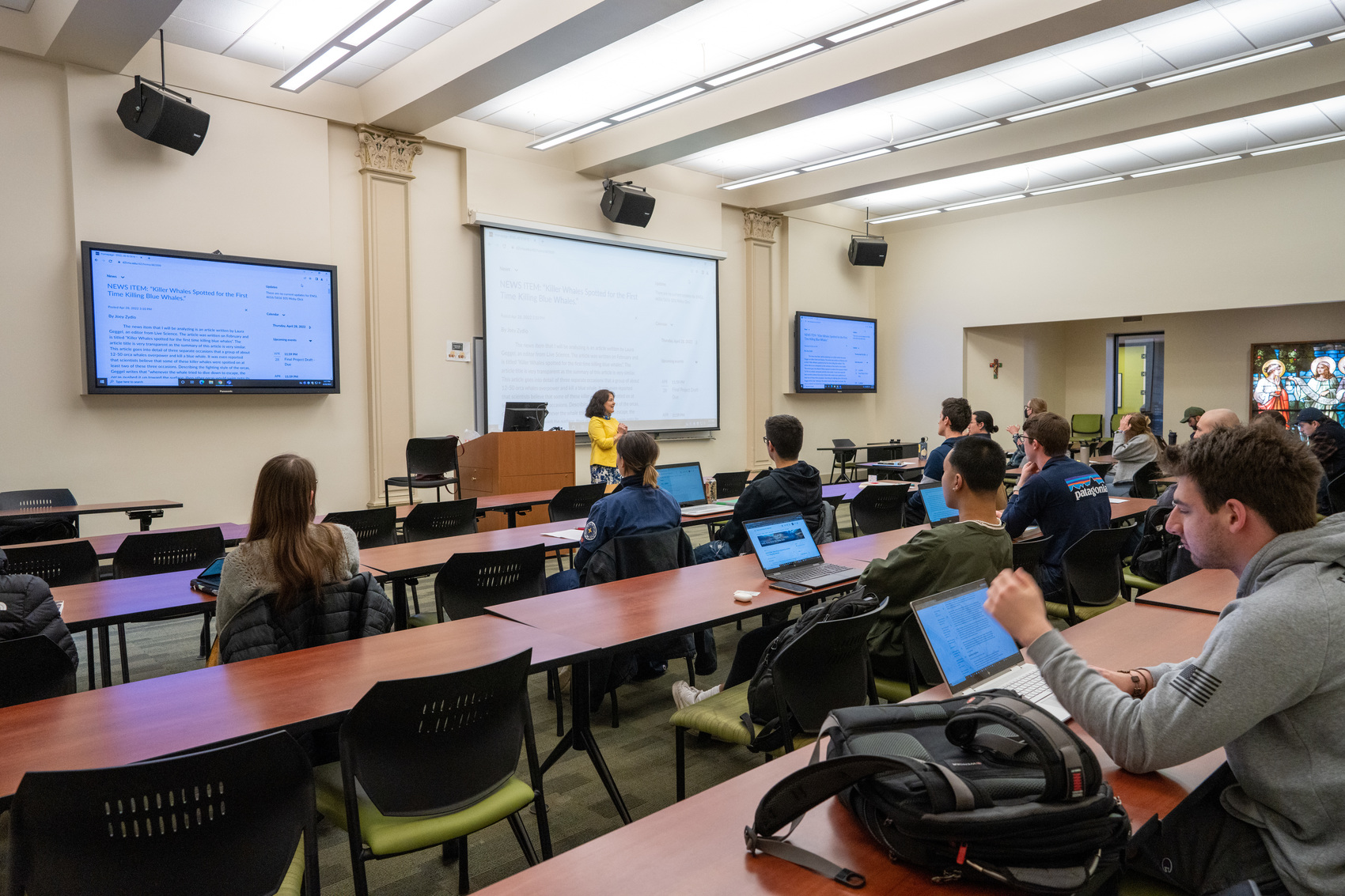 Fall 2023 faculty classroom review period open through May 17