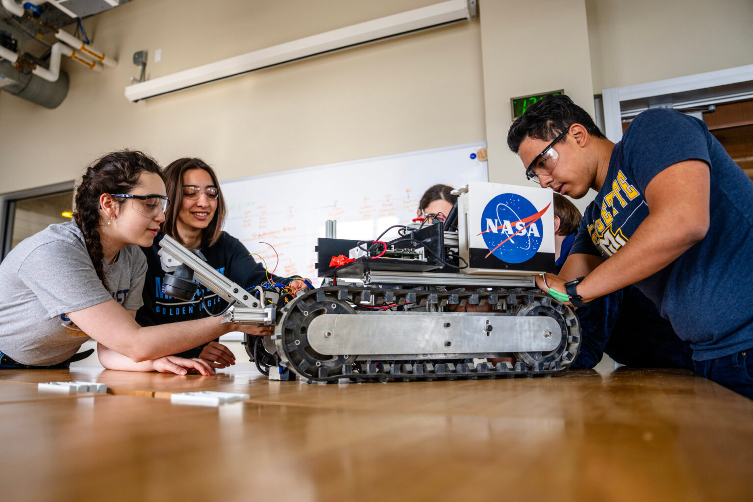 Engineering NASA Robotics Lunabot