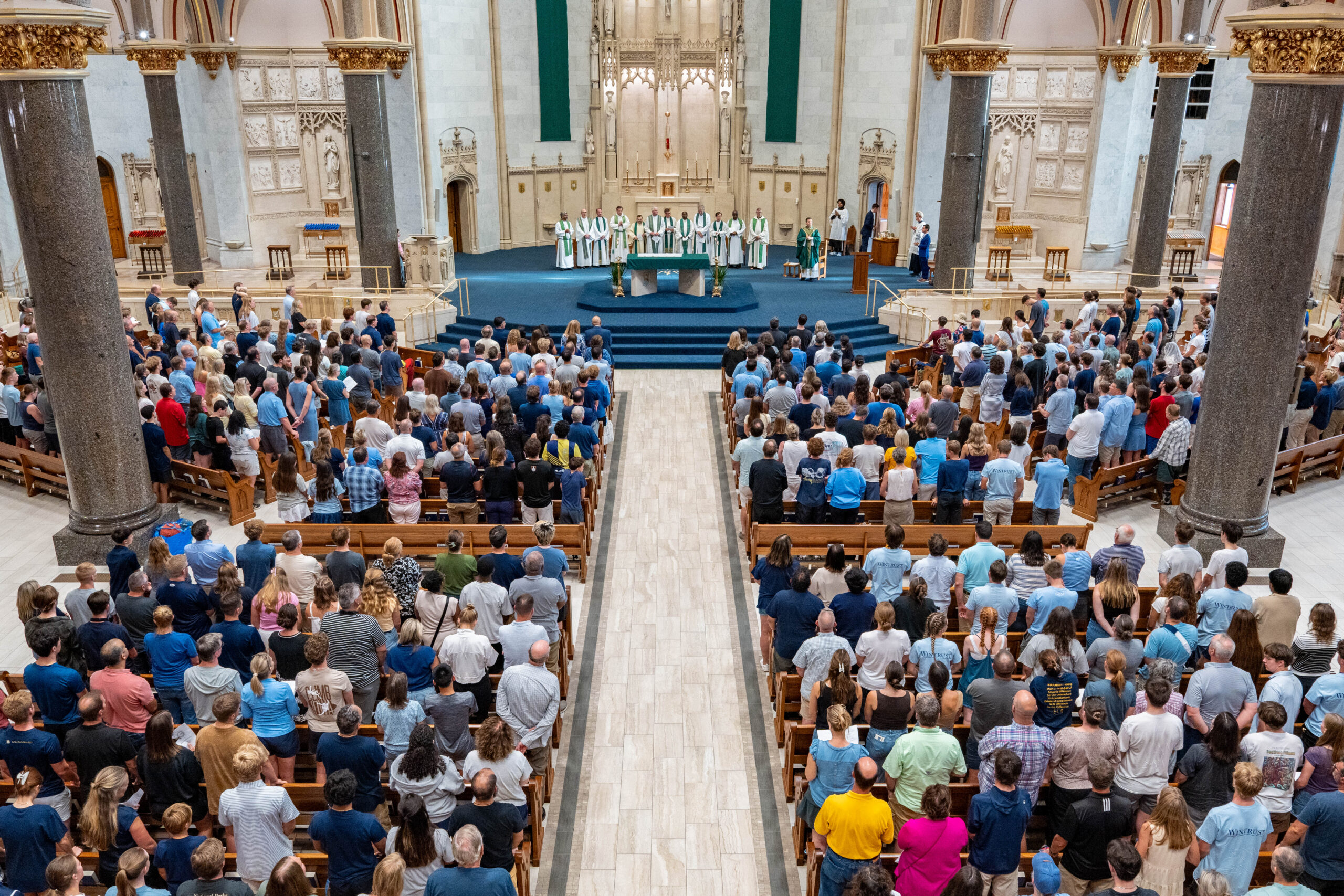 2026_08_Family_Mass-12