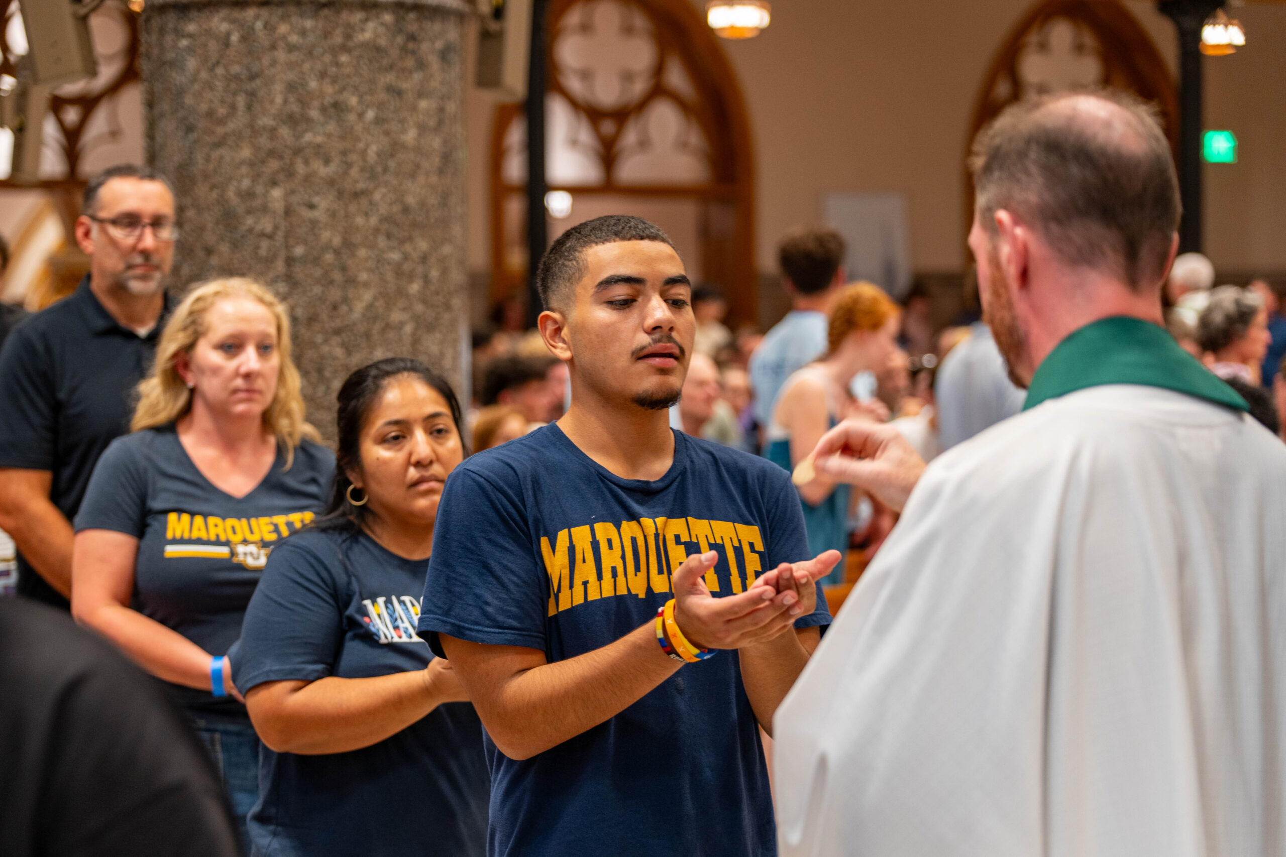 2026_08_Family_Mass-38