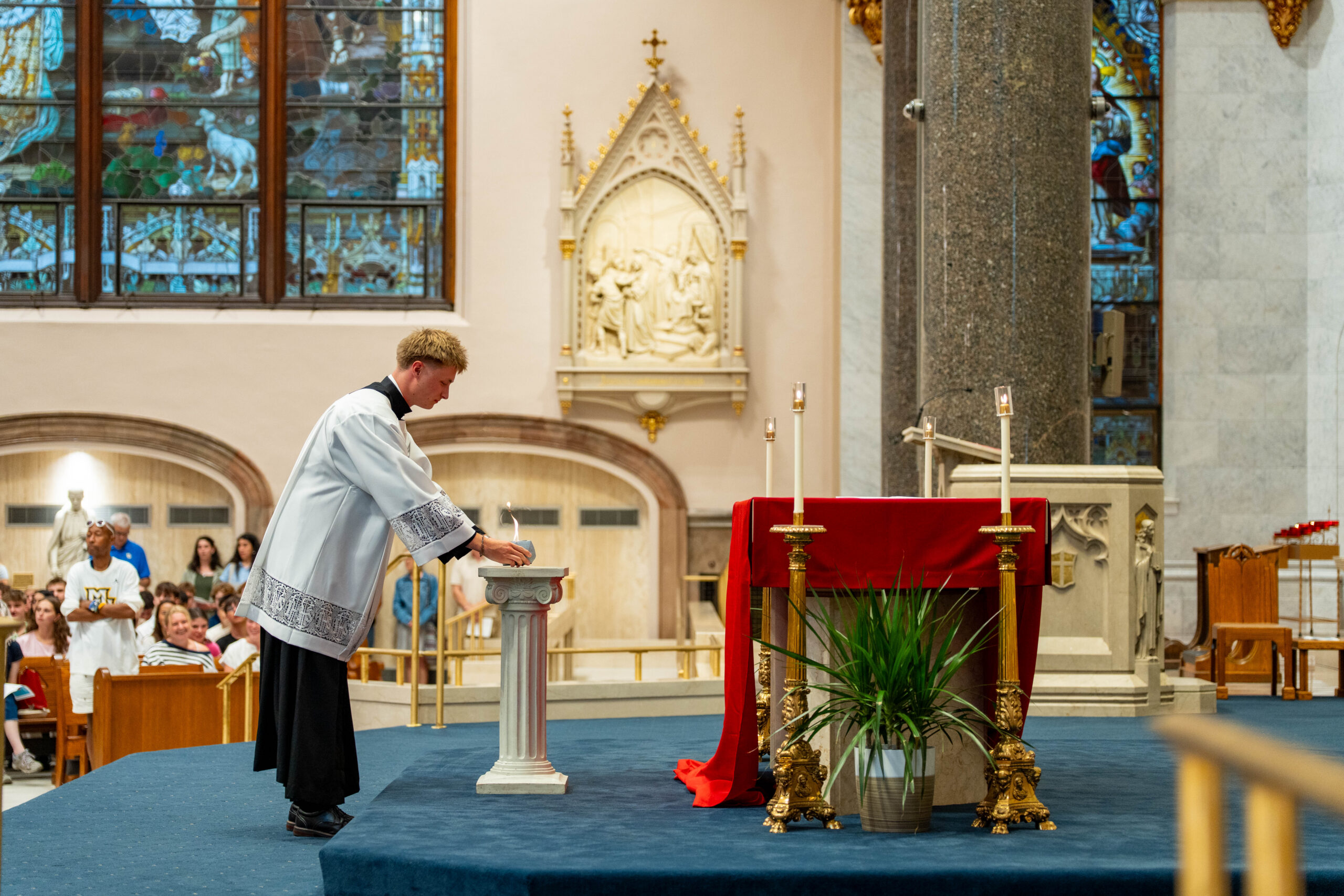 2026_08_Mass_of_the_Holy_Spirit-9